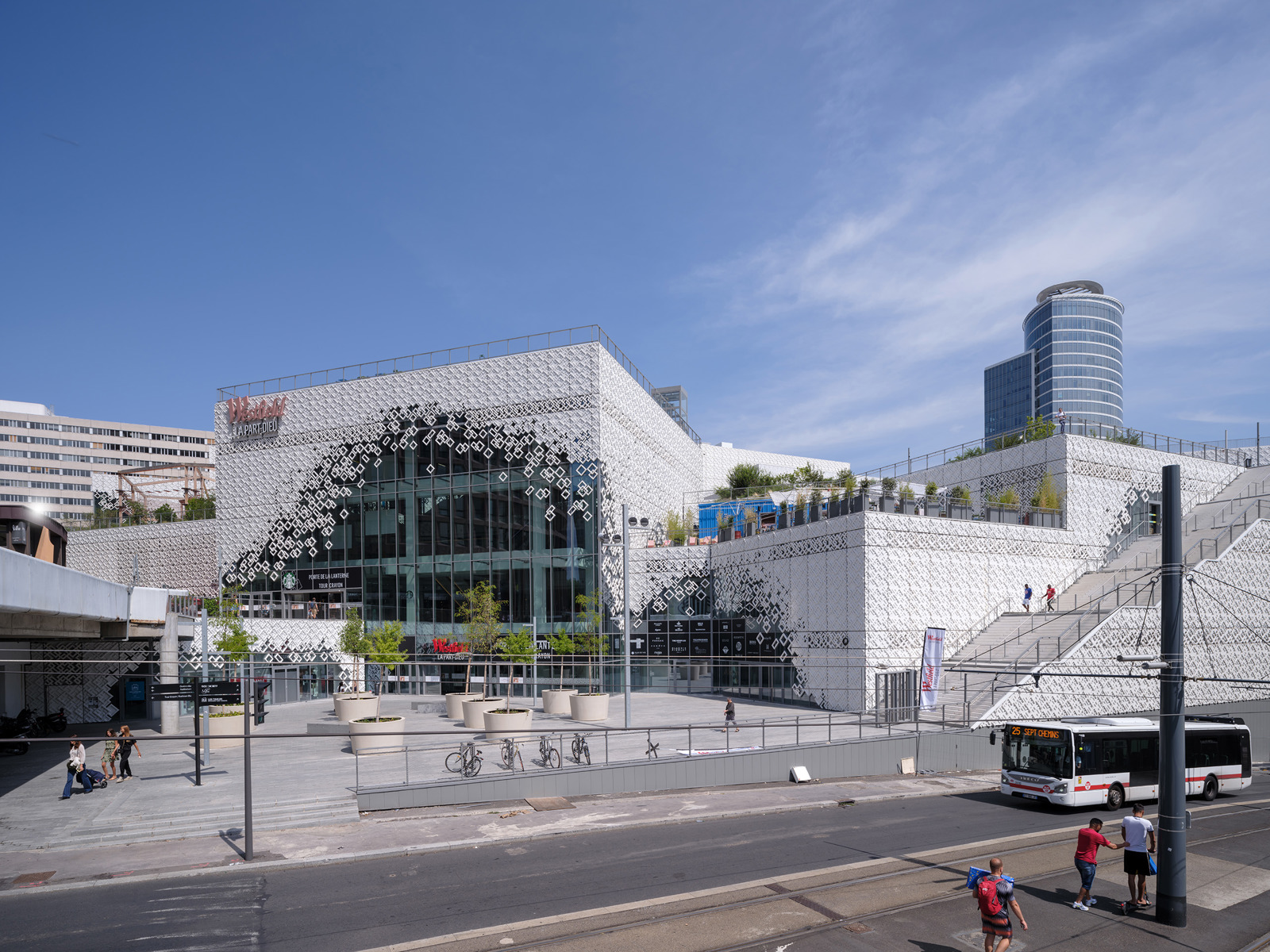 Lyon Part Dieu exterieur en openbare ruimte